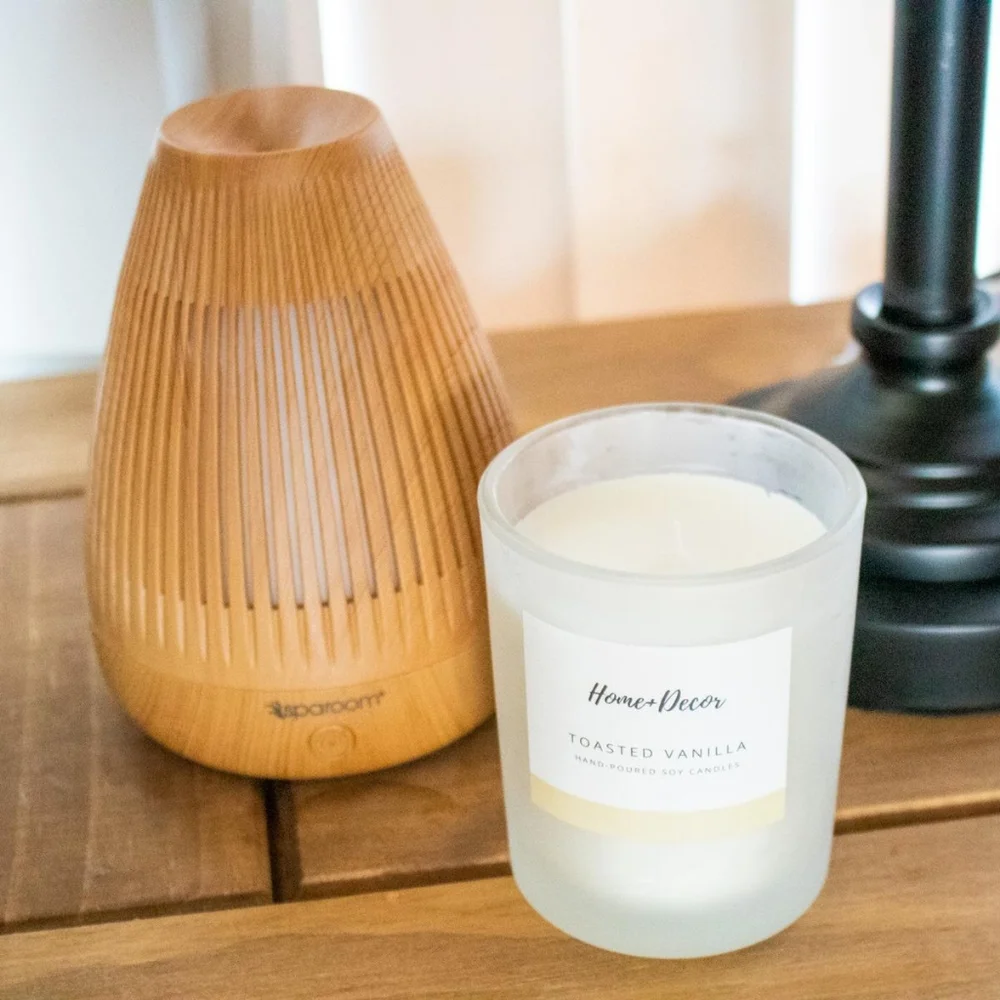 [NIB] Home Decor - Organic Scented Aromatherapy Candle Wood Wick Toasted Vanilla
